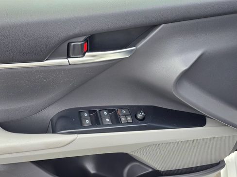 Used 2018 Toyota Camry LE FWD image 22