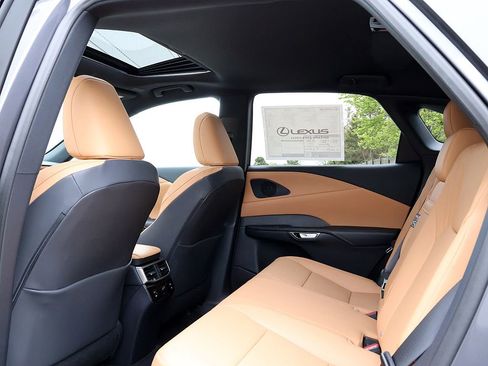 New 2026 Lexus RX 450h AWD image 14