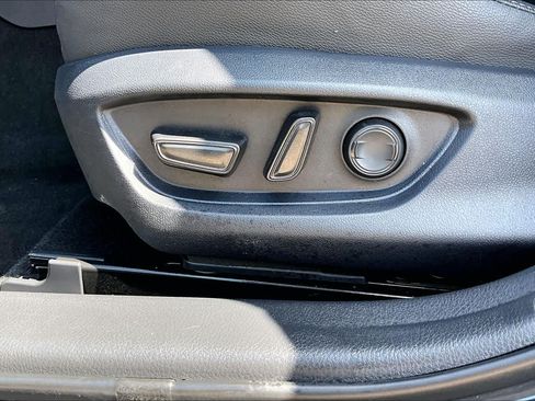 Used 2026 Toyota Camry SE FWD image 33