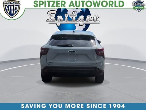 Used 2024 Chevrolet Trax RS image 8