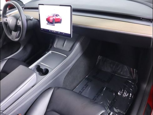 Used 2024 Tesla Model Y Performance AWD/4WD image 41