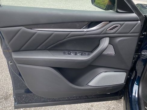 New 2024 Maserati Levante Trofeo image 17