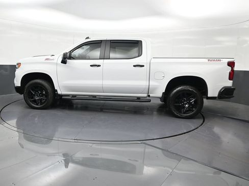 Used 2025 Chevrolet Silverado 1500 LT Trail Boss w/ LT Trail Boss Premium Package AWD/4WD image 2