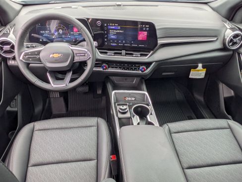 New 2026 Chevrolet Equinox LT w/ Convenience Package II image 16