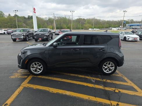 Used 2024 Kia Soul LX w/ Option Group 015 FWD image 7