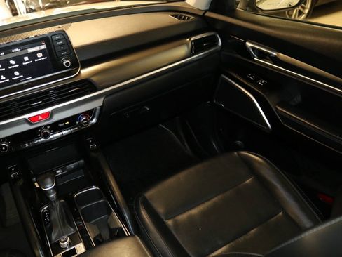 Used 2020 Kia Telluride S FWD image 18