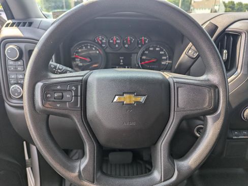 Used 2022 Chevrolet Silverado 1500 W/T w/ WT Value Package AWD/4WD image 18
