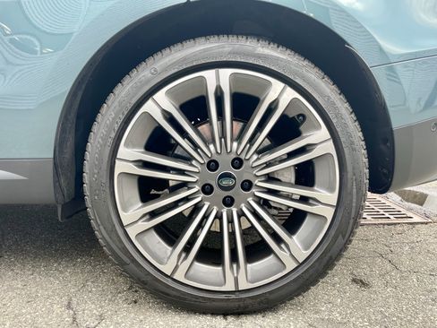 Used 2024 Land Rover Range Rover Sport SE image 10