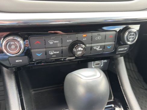 Used 2024 Jeep Compass Limited AWD/4WD image 81