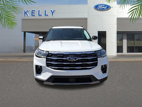 New 2026 Ford Explorer Active w/ Active Comfort Package RWD image 8
