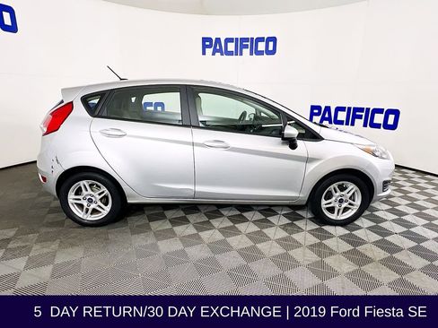 Used 2019 Ford Fiesta SE image 9
