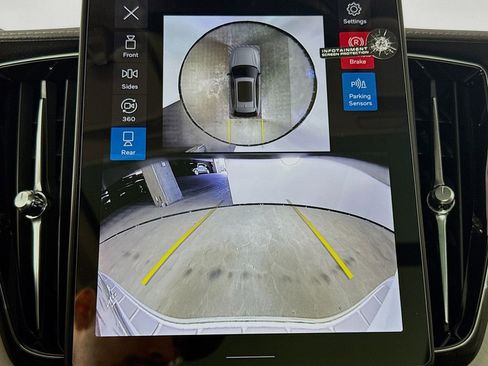 New 2026 Volvo XC60 T8 Ultra w/ Protection Package Premier image 14