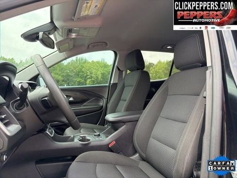 Used 2024 GMC Terrain SLE w/ Driver Convenience Package FWD image 10