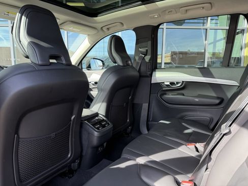Used 2025 Volvo XC90 B5 Core image 33