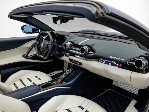 Used 2022 Ferrari 812 GTS RWD image 58