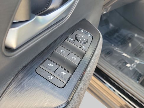 New 2026 Nissan Kicks SV FWD image 27