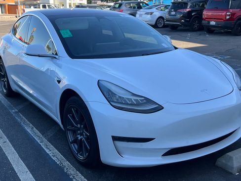 Used 2018 Tesla Model 3 Long Range RWD image 3