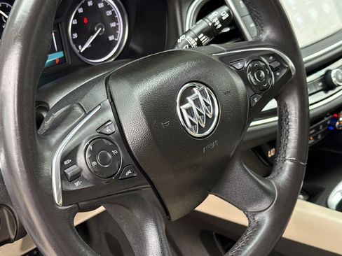 Used 2019 Buick Enclave Essence image 30