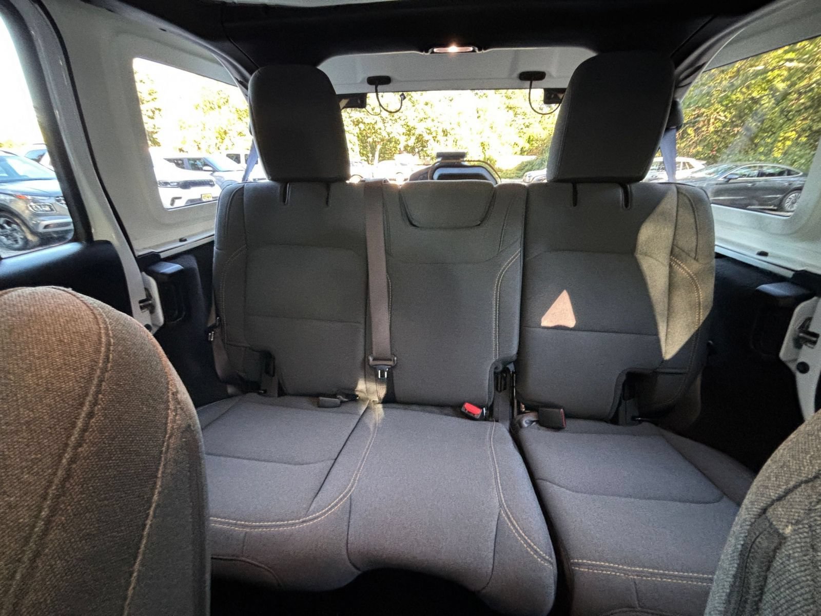 Used 2025 Jeep Wrangler Unlimited Sport AWD/4WD image 38