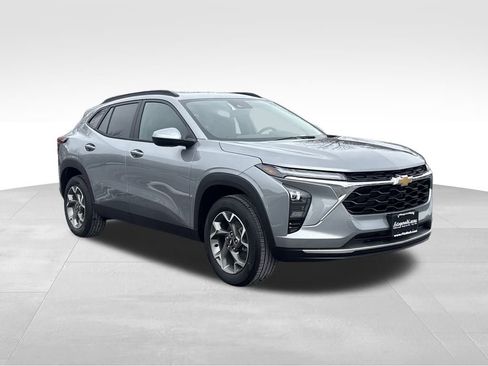 Certified 2026 Chevrolet Trax LT w/ Sunroof Package image 1