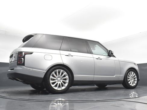 Used 2020 Land Rover Range Rover HSE image 26