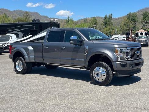 Certified 2021 Ford F450 Platinum w/ FX4 Off-Road Package AWD/4WD image 1