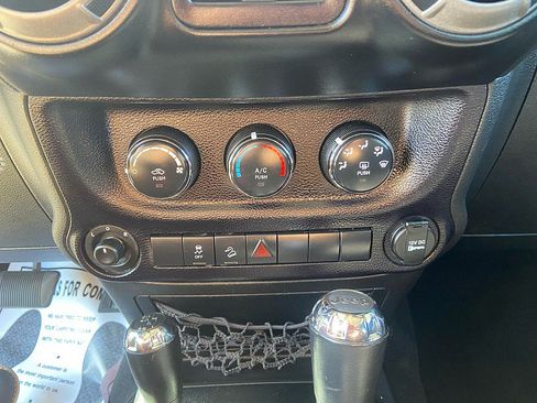Used 2014 Jeep Wrangler Unlimited Sport w/ Quick Order Package 24S AWD/4WD image 11