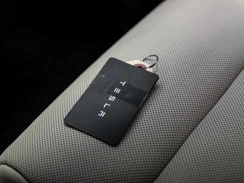 Used 2023 Tesla Model S Standard Range image 49