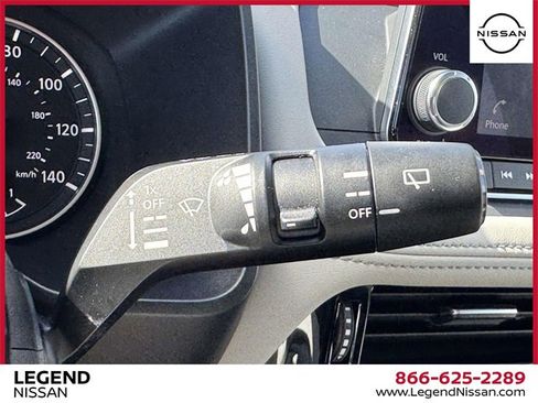 Used 2022 Nissan Rogue SV w/ SV Premium Package image 22