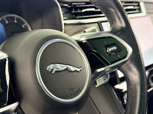 Certified 2022 Jaguar F-PACE S AWD/4WD image 19