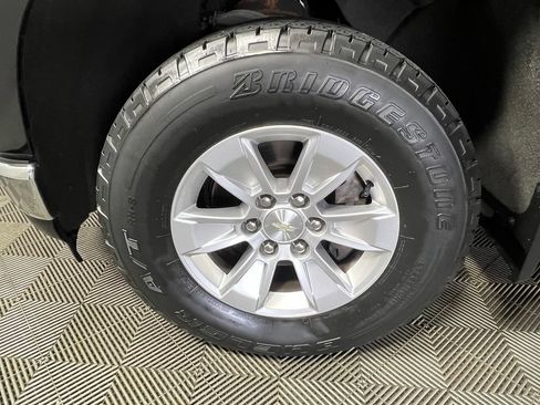 Certified 2019 Chevrolet Silverado 1500 LT w/ All-Star Edition AWD/4WD image 30