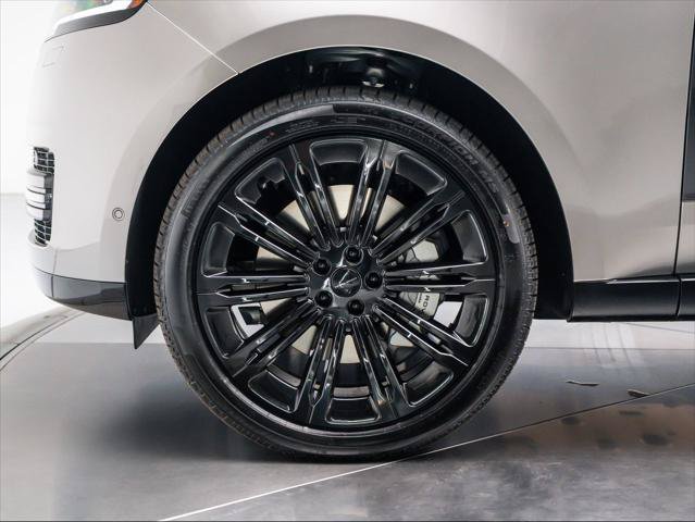 New 2026 Land Rover Range Rover SE AWD/4WD image 11