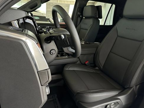 New 2026 GMC Yukon Denali w/ Advanced Technology Package AWD/4WD image 13
