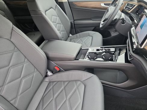 New 2026 Volkswagen Atlas SE FWD image 11