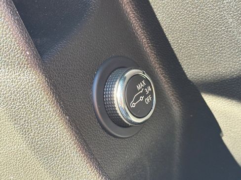 Used 2023 Cadillac XT4 Premium Luxury image 32