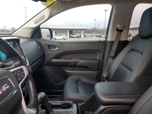 Used 2017 GMC Canyon SLT w/ Driver Alert Package image 26