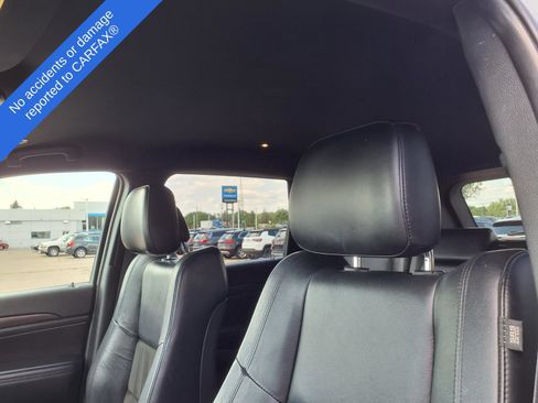 Used 2019 Jeep Grand Cherokee Altitude AWD/4WD image 18