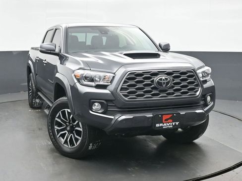Used 2022 Toyota Tacoma TRD Sport image 8