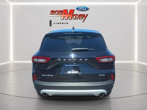Used 2023 Ford Escape Active AWD/4WD image 4