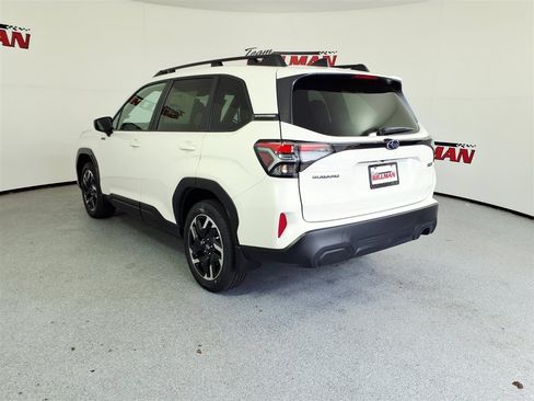 New 2026 Subaru Forester Touring AWD/4WD image 3
