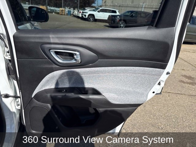 Used 2023 Jeep Compass Latitude AWD/4WD image 24