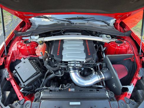 Used 2017 Chevrolet Camaro SS RWD image 18
