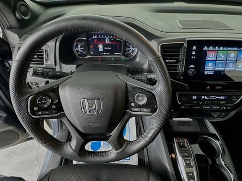 Used 2023 Honda Passport Elite image 11