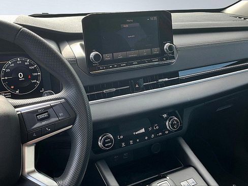 Used 2024 Mitsubishi Outlander ES AWD/4WD image 11