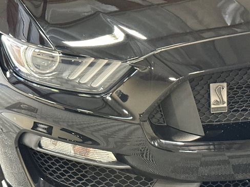 Used 2019 Ford Mustang Shelby GT350 w/ Technology Package image 41