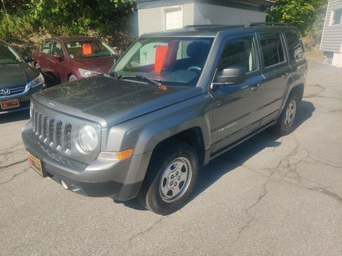 Used 2012 Jeep Patriot Sport w/ PWR Value Group AWD/4WD image 2