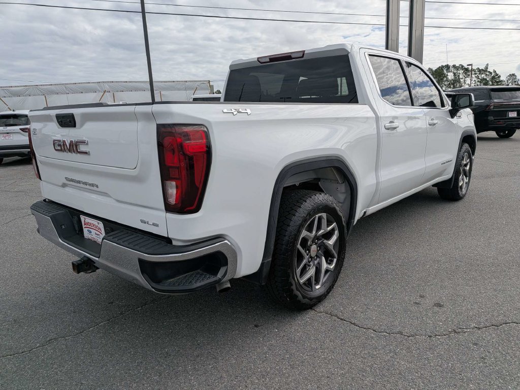 Used 2023 GMC Sierra 1500 SLE AWD/4WD image 4