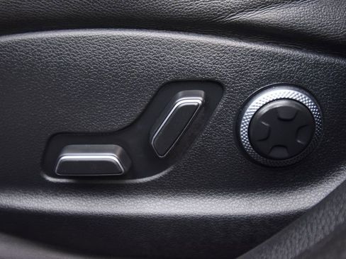 Used 2023 Genesis G80 2.5T image 27