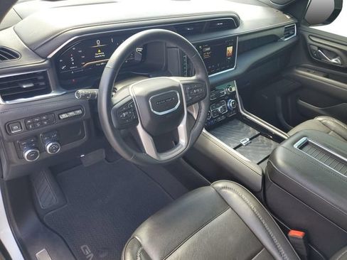 Used 2024 GMC Yukon XL Denali AWD/4WD image 10