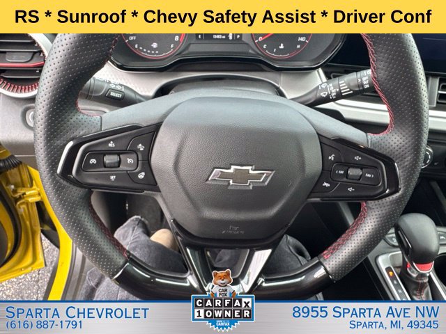 Used 2025 Chevrolet Trax RS w/ Sunroof Package FWD image 20